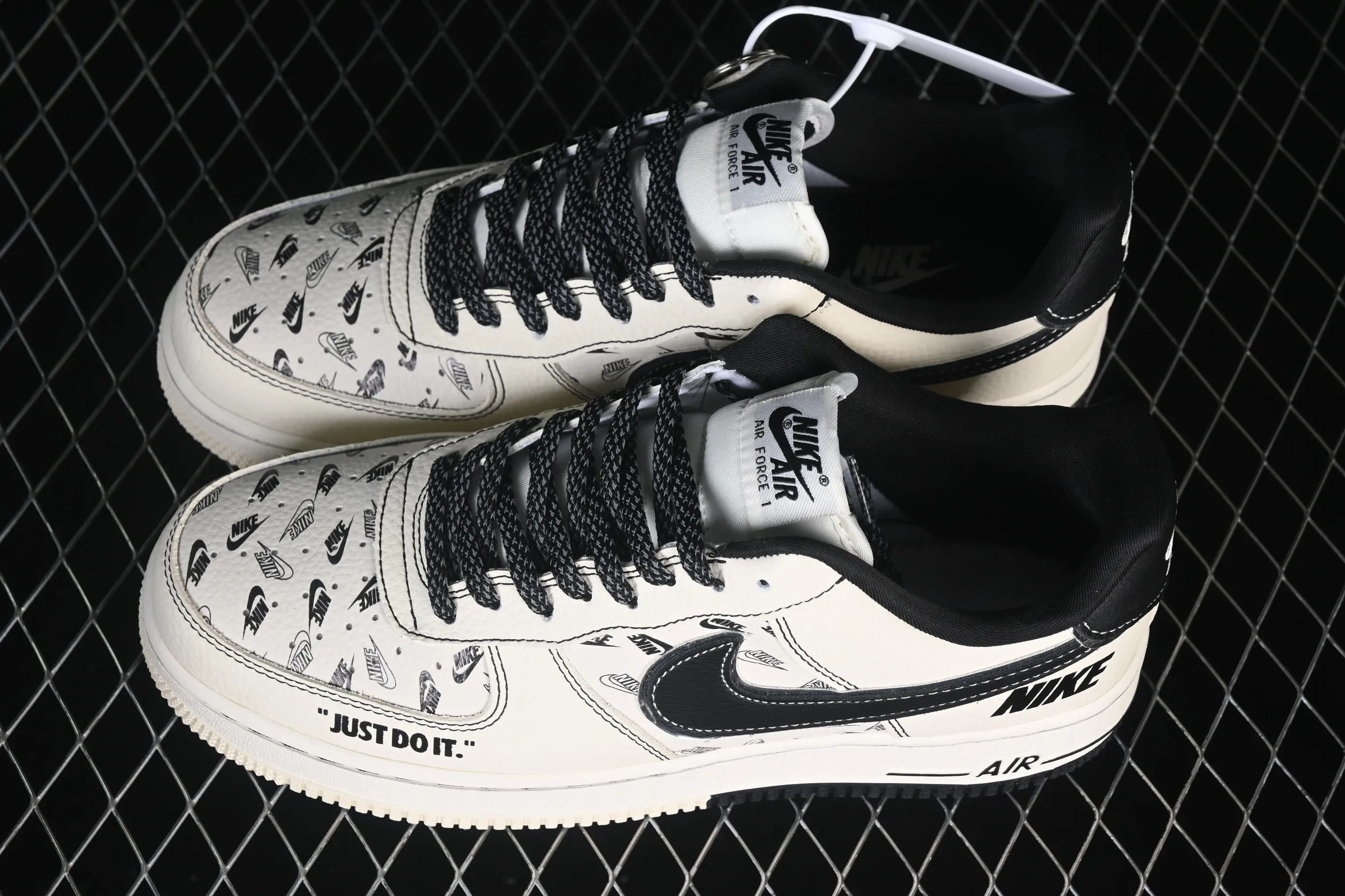 All Categories Nk Air Force 1 Air Force Series Nk Air Force 1 Low Air Force Low Nike Air Force 1'07 Low Silver Beige Black Print Air Force One Low Casual Shoes DF0188-109